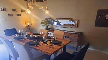 Paramount Gardens Resorts C201