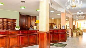 Malaspina Hotel & Resort