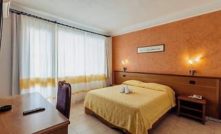 Club Malaspina Hotel & Resort