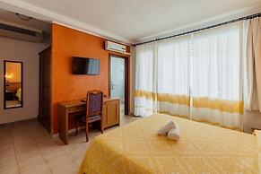 Club Malaspina Hotel & Resort