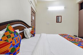 Fabhotel Moon Light Palace