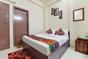 Fabhotel Moon Light Palace