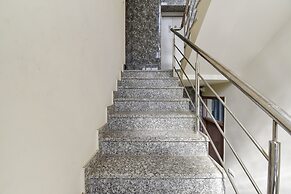 Fabhotel Moon Light Palace