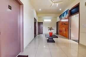 Fabhotel Moon Light Palace