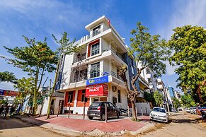 Fabhotel Moon Light Palace