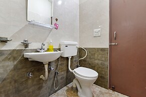 Fabhotel Moon Light Palace