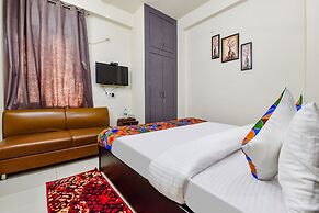 Fabhotel Moon Light Palace