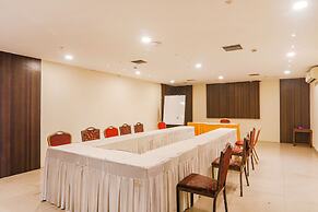 Fabhotel Prime The Continental