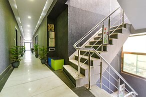 Fabhotel Surya Palace