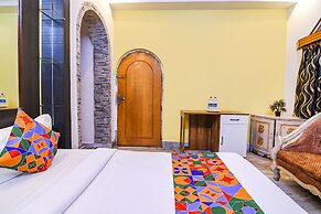 Fabexpress Avenue Villa