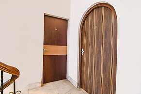 Fabexpress Avenue Villa