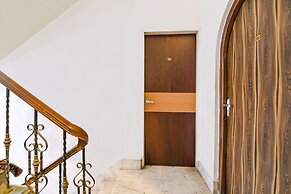 Fabexpress Avenue Villa