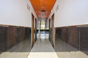 Fabhotel Prime Esta Inn