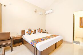 Fabhotel Close2C Holiday Home