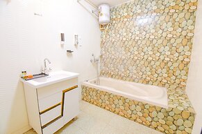Fabhotel Close2C Holiday Home