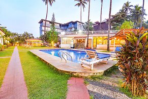 Fabhotel Close2C Holiday Home