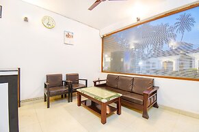 Fabhotel Close2C Holiday Home