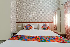 Fabhotel Lavish Palms