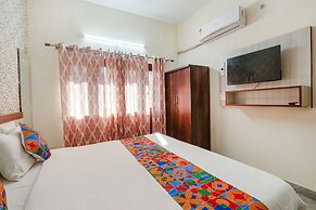 Fabhotel Lavish Palms