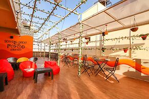 Fabhotel Lavish Palms