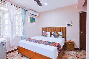 Fabexpress Majestic Inn