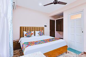 Fabexpress Majestic Inn