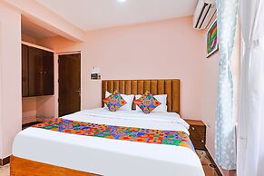 Fabexpress Majestic Inn