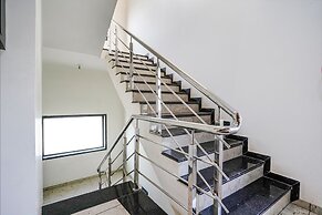 Fabhotel Prime Dumas