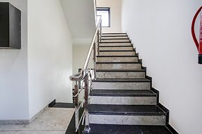 Fabhotel Prime Dumas