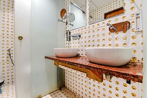 Fabhotel Prime Maya Palace