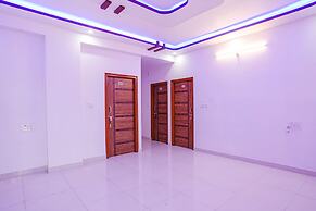 Fabhotel Sri Ram Comforts