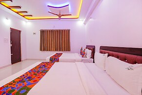 Fabhotel Sri Ram Comforts