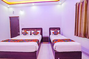 Fabhotel Sri Ram Comforts