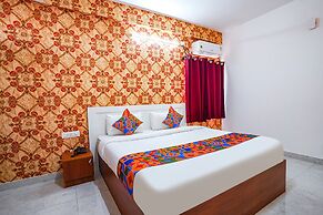 Fabhotel Royal Platinum Suites