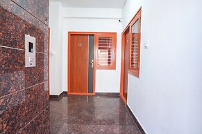 Fabhotel Royal Platinum Suites