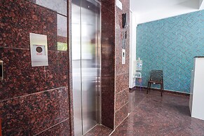 Fabhotel Royal Platinum Suites