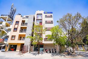 Fabhotel Royal Platinum Suites