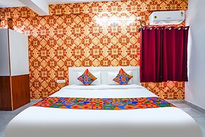 Fabhotel Royal Platinum Suites