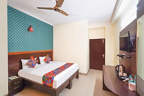 Fabhotel Green View Palace