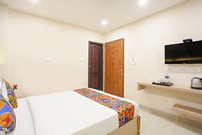 FabHotel Hari Kunj 900 m from Kashi Vishwanath Temple