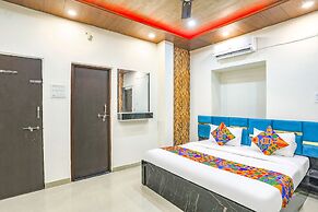 Fabhotel Universal Stay Inn