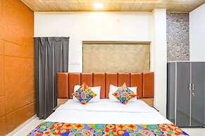 Fabhotel Universal Stay Inn