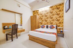 Fabhotel Grand Vista Inn