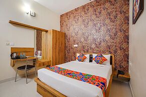 Fabhotel Grand Vista Inn