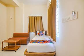 Fabhotel Grand Vista Inn