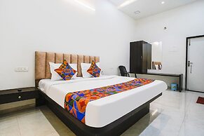 Fabhotel Saroj Inn