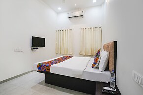 Fabhotel Saroj Inn