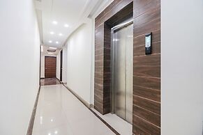 Fabhotel Empire Suites