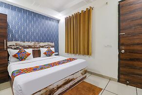 Fabhotel Empire Suites