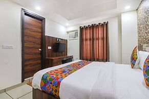 Fabhotel Empire Suites